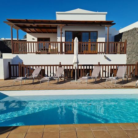 Luxury 4-Bedroom Villa With Heated Pool + Sea View Playa Blanca  Exteriör bild