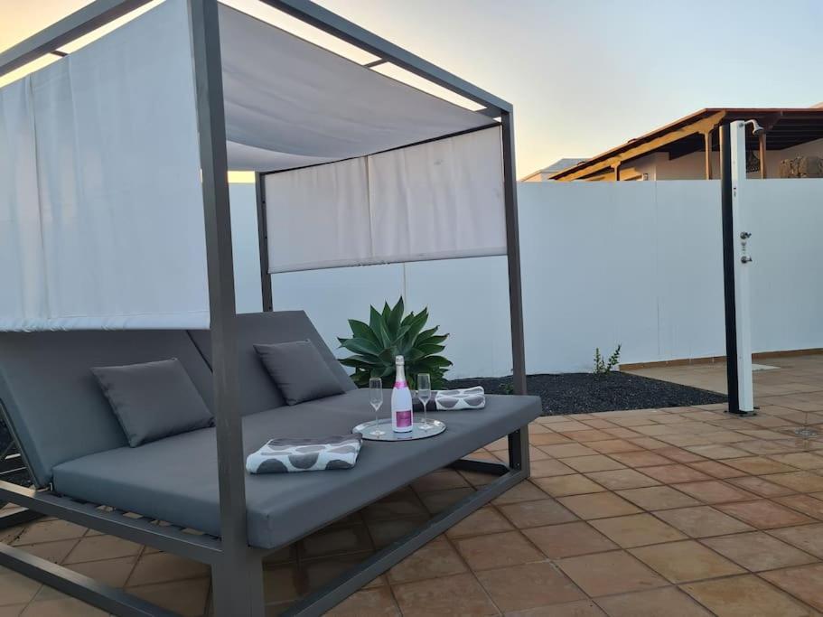 Luxury 4-Bedroom Villa With Heated Pool + Sea View Playa Blanca  Exteriör bild
