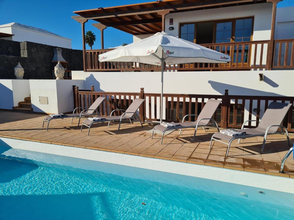 Luxury 4-Bedroom Villa With Heated Pool + Sea View Playa Blanca  Exteriör bild
