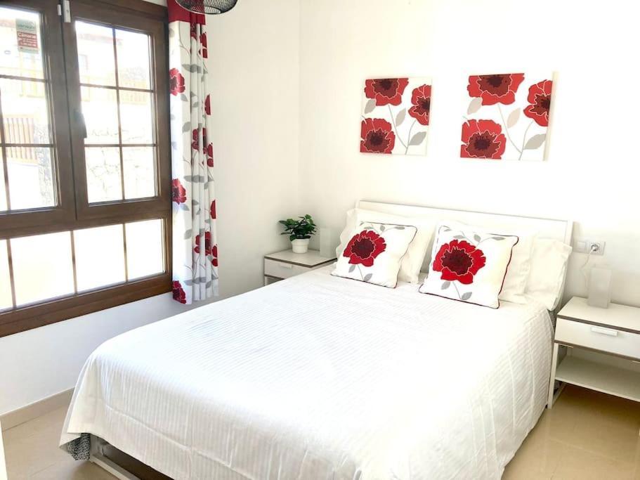 Luxury 4-Bedroom Villa With Heated Pool + Sea View Playa Blanca  Exteriör bild